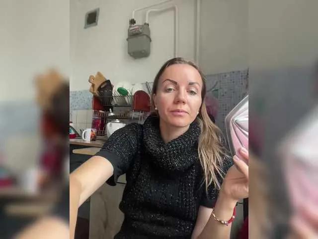Freechat Alenushka888 on BongaCams