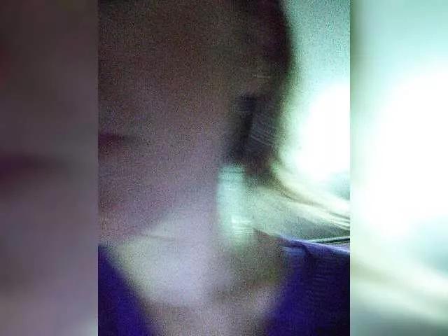 Freechat Alenushka888 on BongaCams
