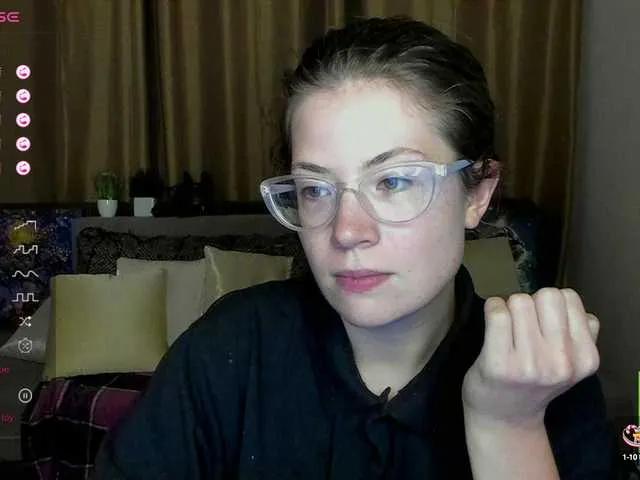 Offline Aliciafolow009 on BongaCams
