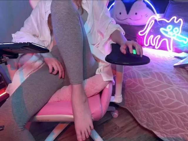 Freechat Alisa-Cheshirovna on BongaCams