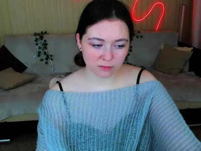 Offline AlluringLookk on BongaCams