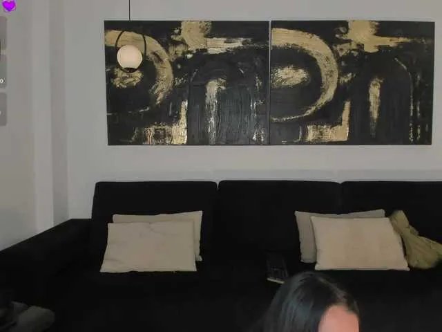 AmaliaCruss on BongaCams 