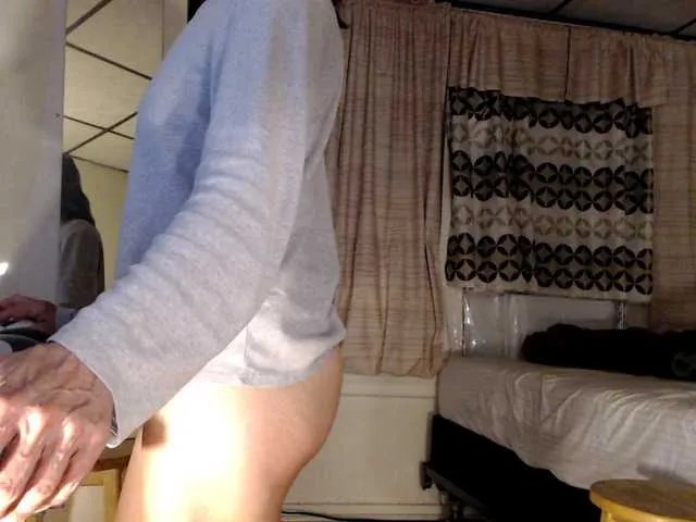 AnalTaxi on BongaCams 