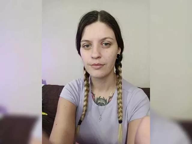 Offline ann-mikele on BongaCams