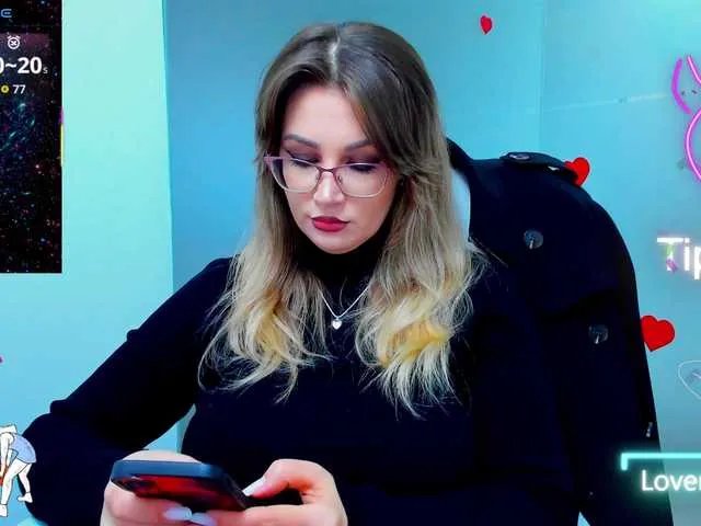 anyarosses on BongaCams 