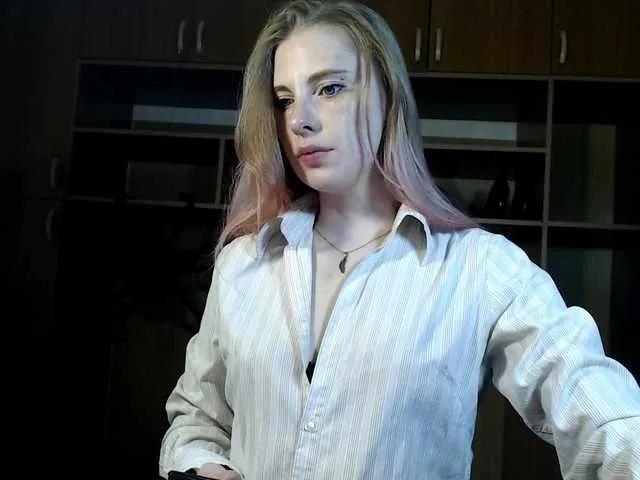 Offline Aqualen on BongaCams