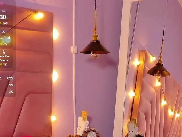Offline Beautifulskinny18 on BongaCams