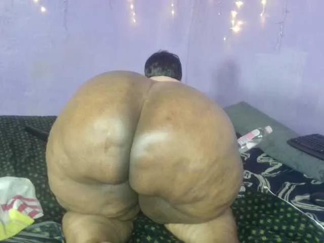 Offline Big-Ass-Wilma on BongaCams