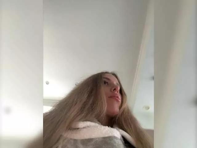 Freechat blondinochkaa on BongaCams