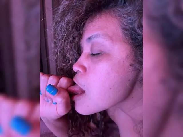 Offline Candela-lat on BongaCams