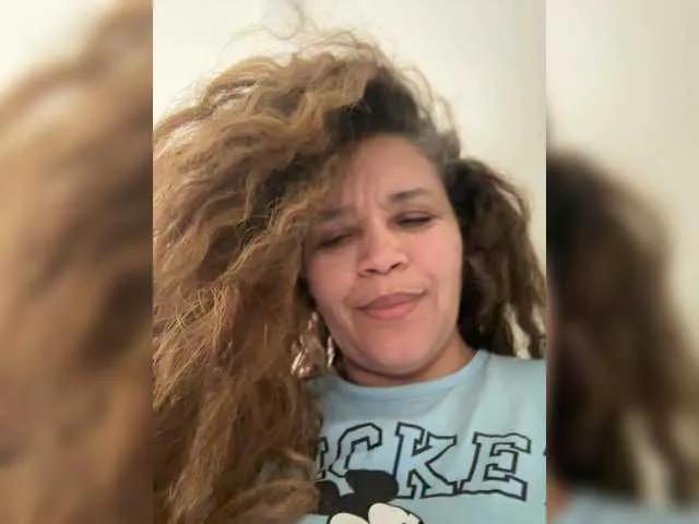 Offline Candela-lat on BongaCams