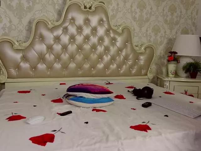 Offline CarmellaAngel on BongaCams