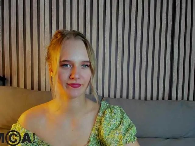 Casey-Sweeet on BongaCams