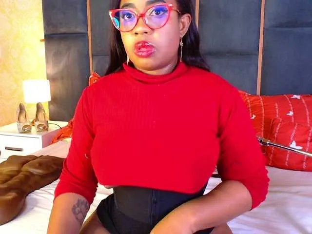 CaseyMoons on BongaCams