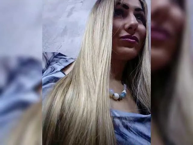 Cassssablanca on BongaCams 