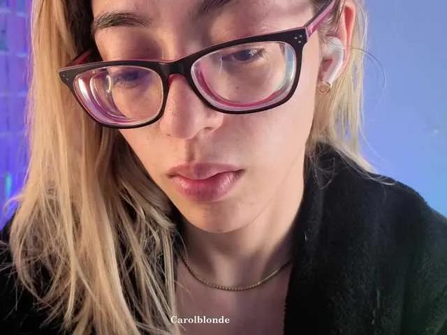 Freechat Charlotte-glasses on BongaCams