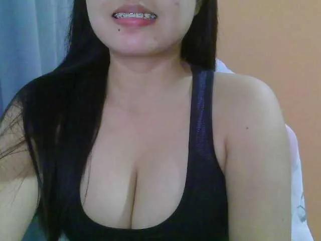 Offline Courtney01 on BongaCams