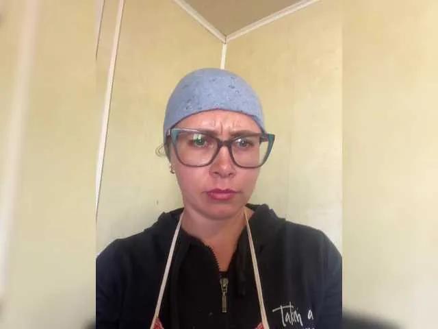 Offline Crystal00Girl on BongaCams