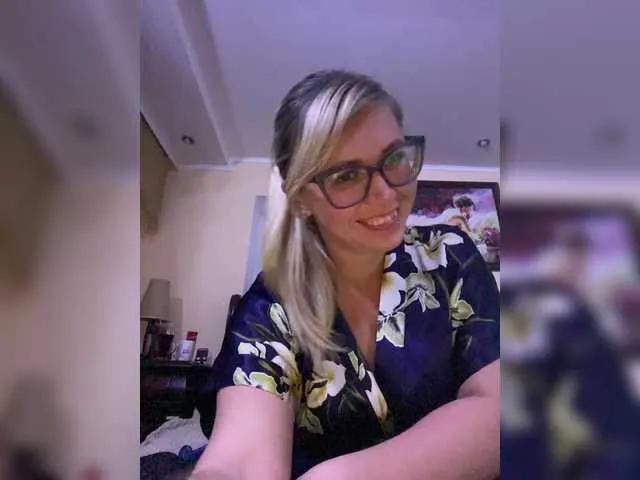 Offline Crystal00Girl on BongaCams