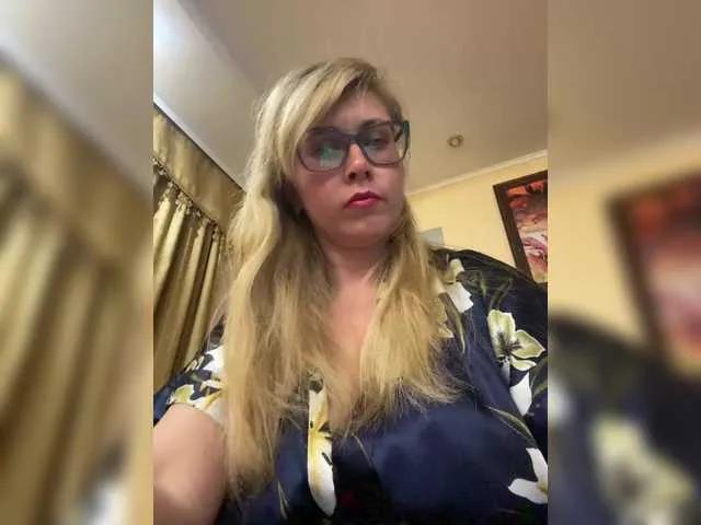 Offline Crystal00Girl on BongaCams