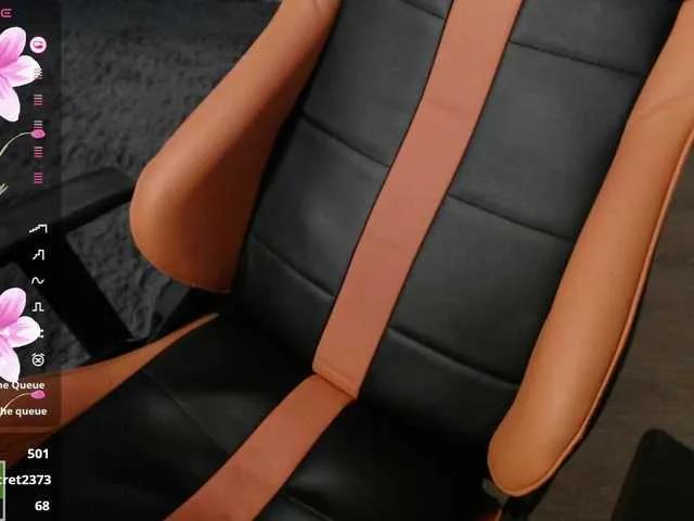 crystalyss —  My goals:

To create a cozy space where you can relax and feel special.
To delight you with my performances and become your favorite girl here!