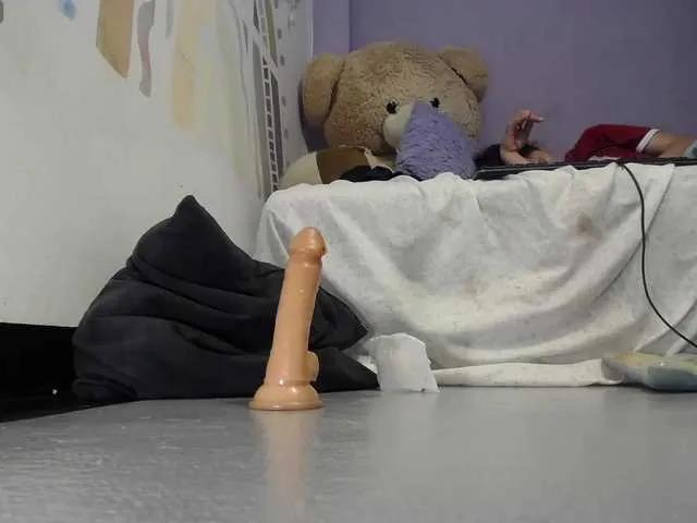 Offline Danny-Shy on BongaCams