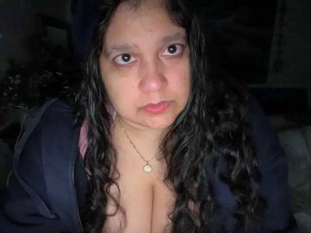 DUMBHOEMELANIE on BongaCams