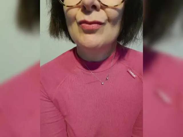Offline ElitalianMilf on BongaCams