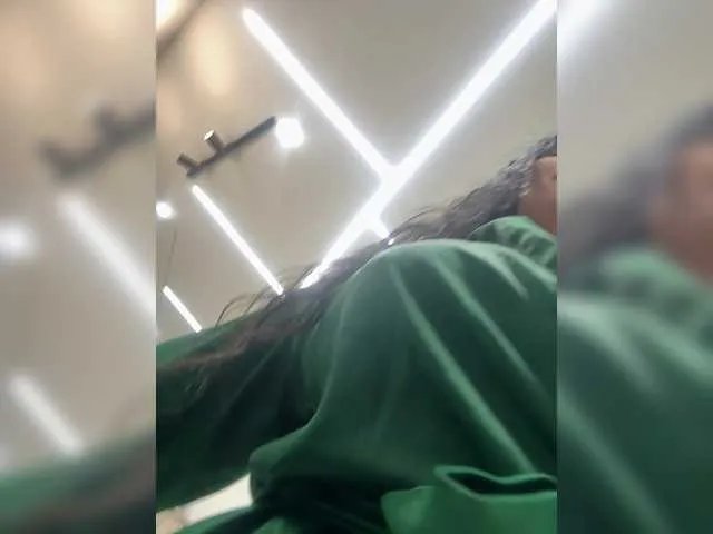 EllaThorne on BongaCams