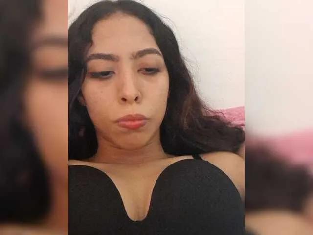 EMMAAA-STOONEE on BongaCams 