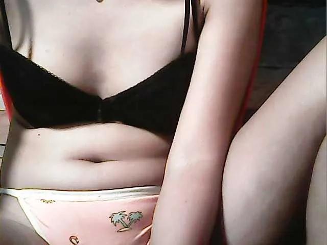 Freechat flowerhairypinay on BongaCams