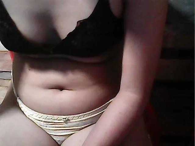 Freechat flowerhairypinay on BongaCams