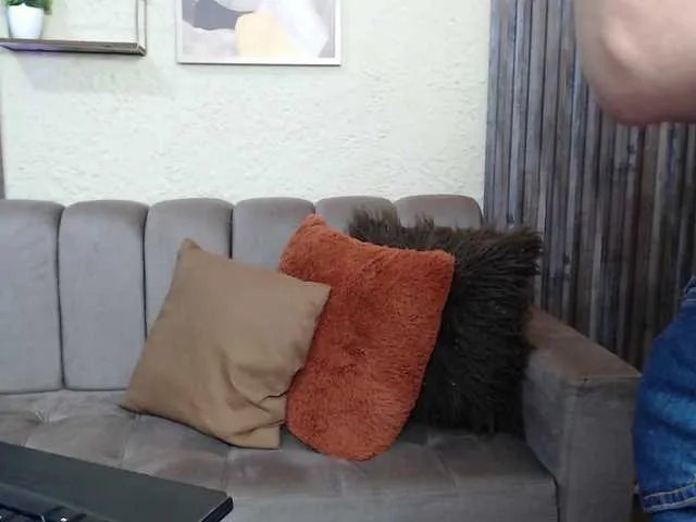 GagingZhara on BongaCams 