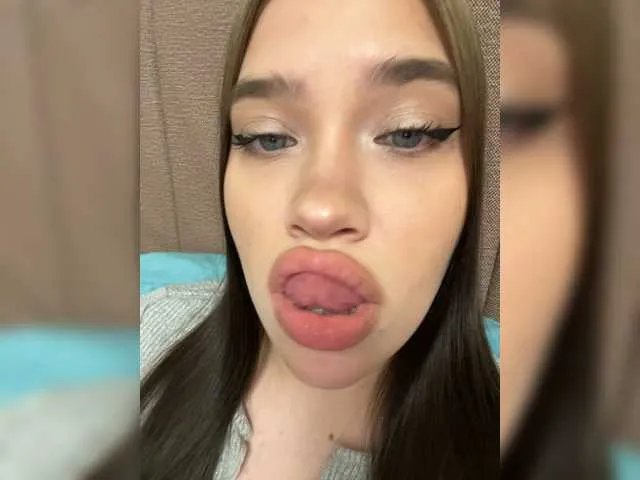 Glossmixdoll — Freechat on BongaCams