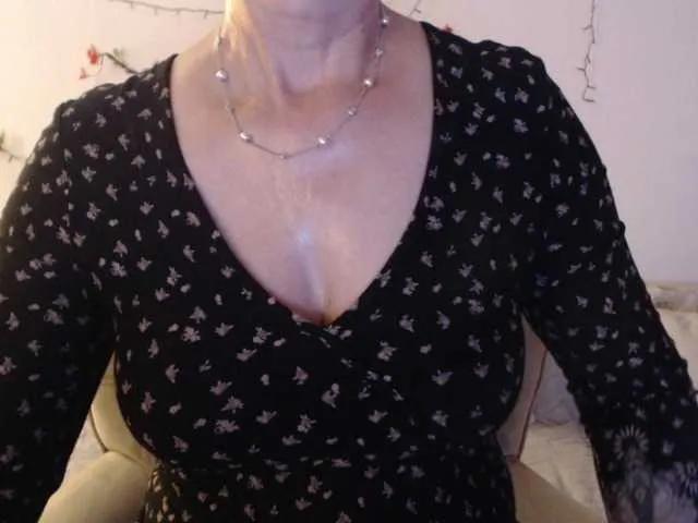 Freechat goodSnowQueen on BongaCams