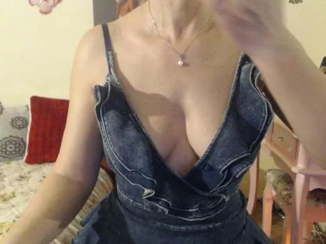 Freechat goodSnowQueen on BongaCams