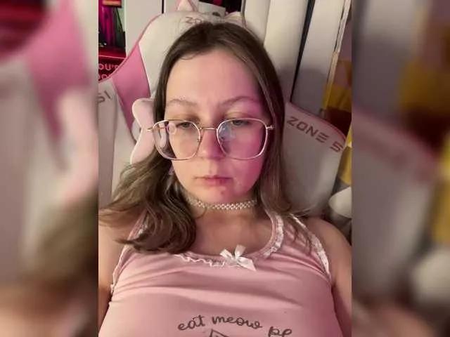 Offline henby-streams on BongaCams