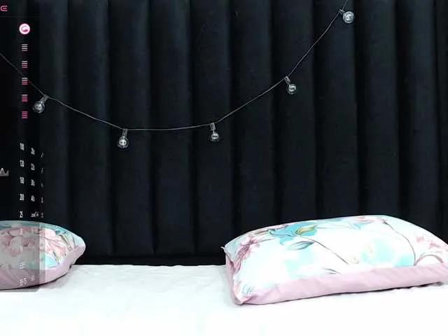 Offline horny18girl on BongaCams