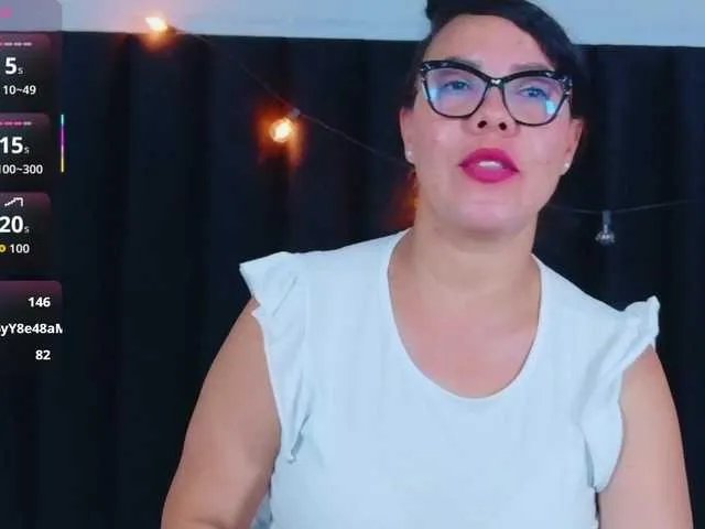 Hotlatinateacher on BongaCams
