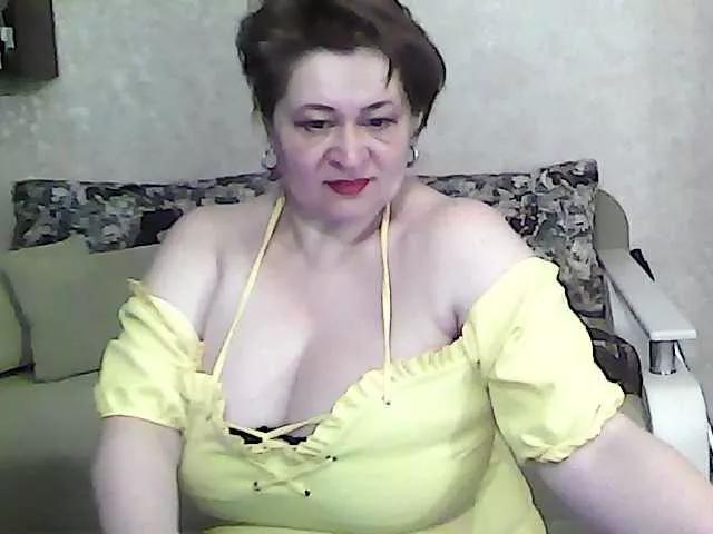 Offline hugenipple on BongaCams