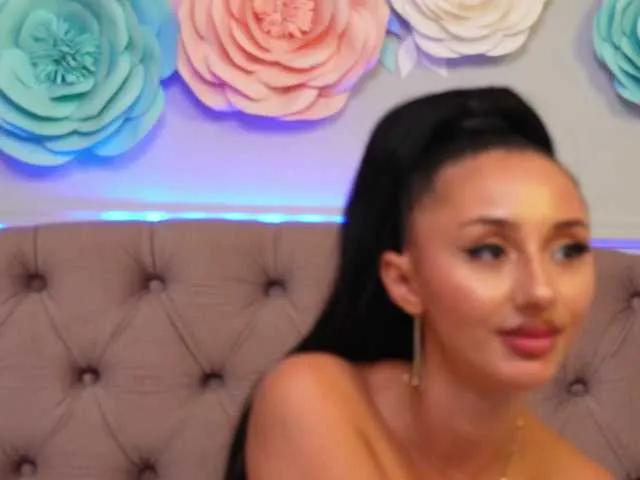 Offline JenniferLovve on BongaCams
