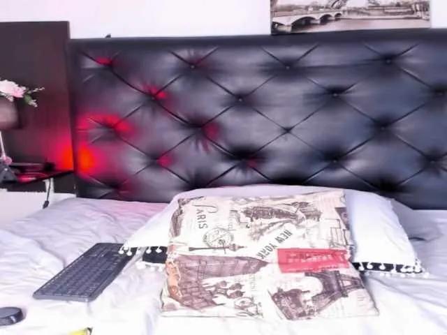 Freechat kim-marquez on BongaCams