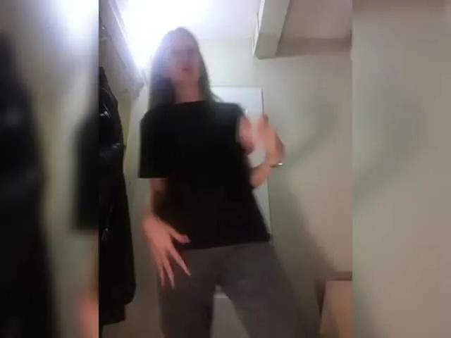 Offline KITTYtempreXXX on BongaCams