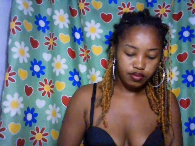 Offline kylie11 on BongaCams