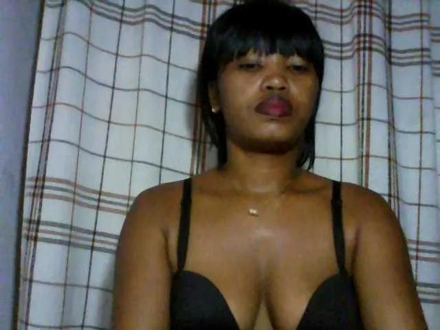Offline kylie11 on BongaCams