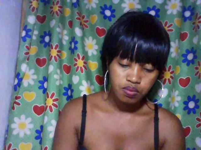 Offline kylie11 on BongaCams