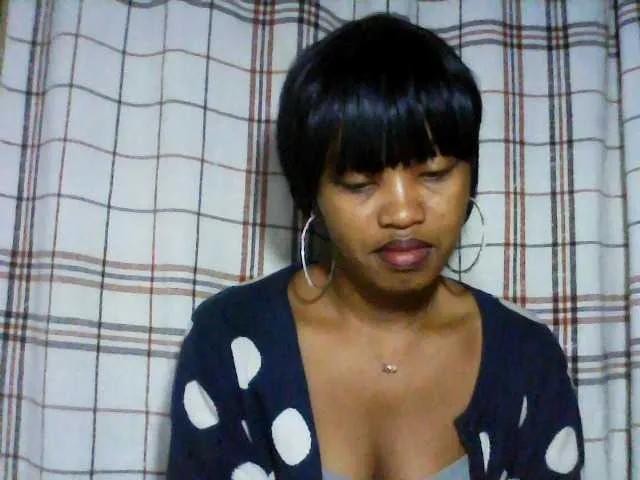 Offline kylie11 on BongaCams