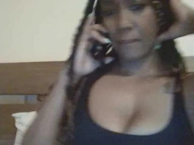 Offline Ladyhoneyhotpot on BongaCams