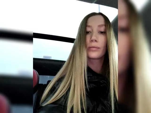 lana-lana03 on BongaCams 