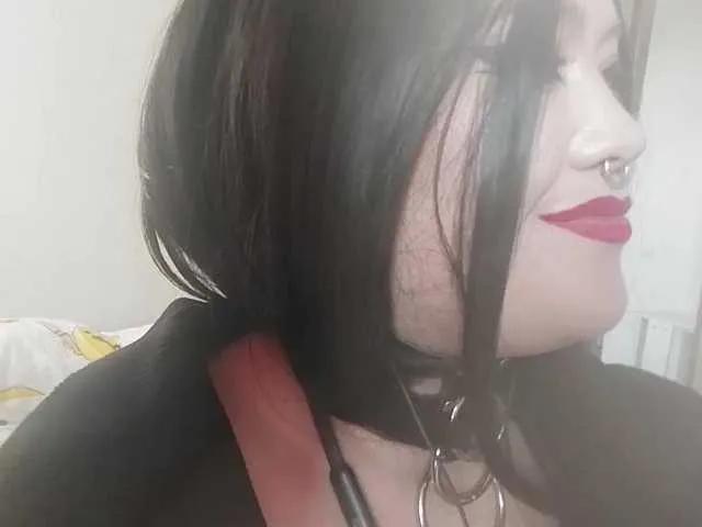 Offline Laura-Wicked on BongaCams